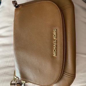 Michael Kors Crossbody Bag